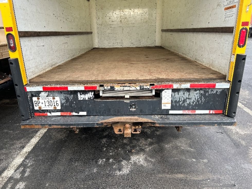 Light Duty Box Truck-Light and Medium Duty Trucks-GMC-2019-Savana G33903-Dartmouth-NS-176,178\n\t\tkm-$ 29,750 - Image 10