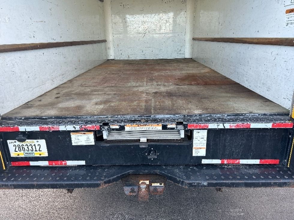 Light Duty Box Truck-Light and Medium Duty Trucks-GMC-2019-Savana G33903-East Chicago-IN-79,806\n\t\tmiles-$ 27,250 - Image 10