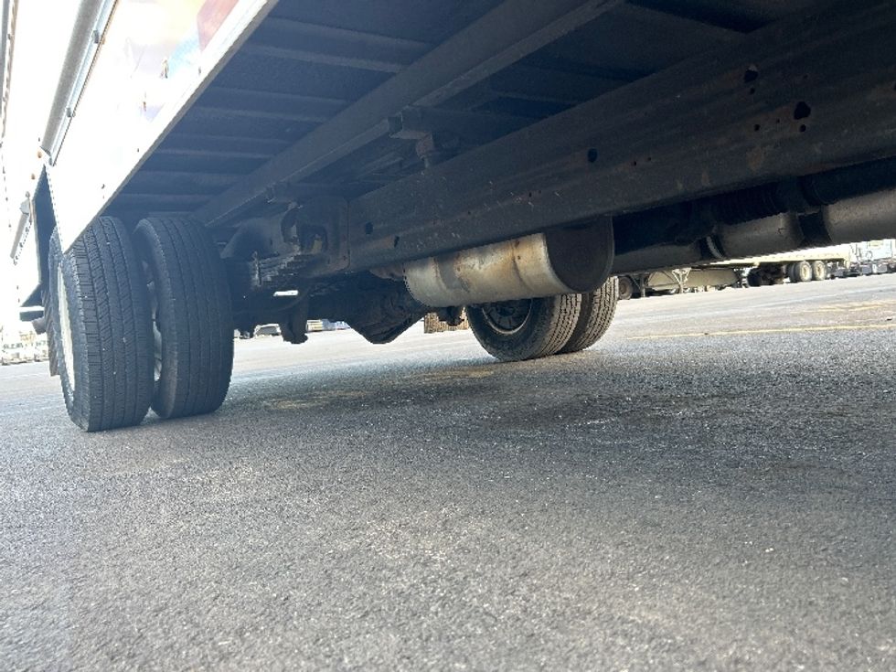 Light Duty Box Truck-Light and Medium Duty Trucks-GMC-2019-Savana G33903-East Chicago-IN-79,806\n\t\tmiles-$ 27,250 - Image 14