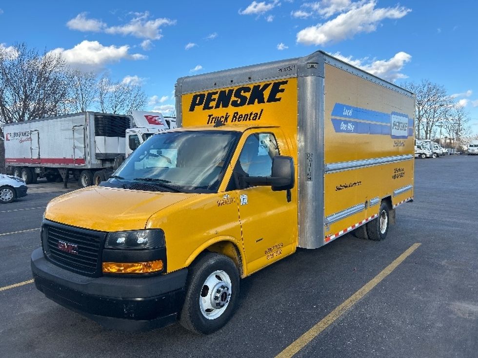 Light Duty Box Truck-Light and Medium Duty Trucks-GMC-2019-Savana G33903-East Chicago-IN-79,806\n\t\tmiles-$ 27,250 - Image 3