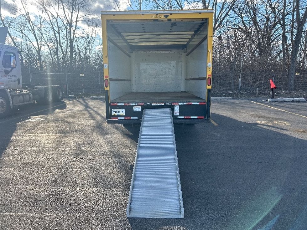 Light Duty Box Truck-Light and Medium Duty Trucks-GMC-2019-Savana G33903-East Chicago-IN-79,806\n\t\tmiles-$ 27,250 - Image 9