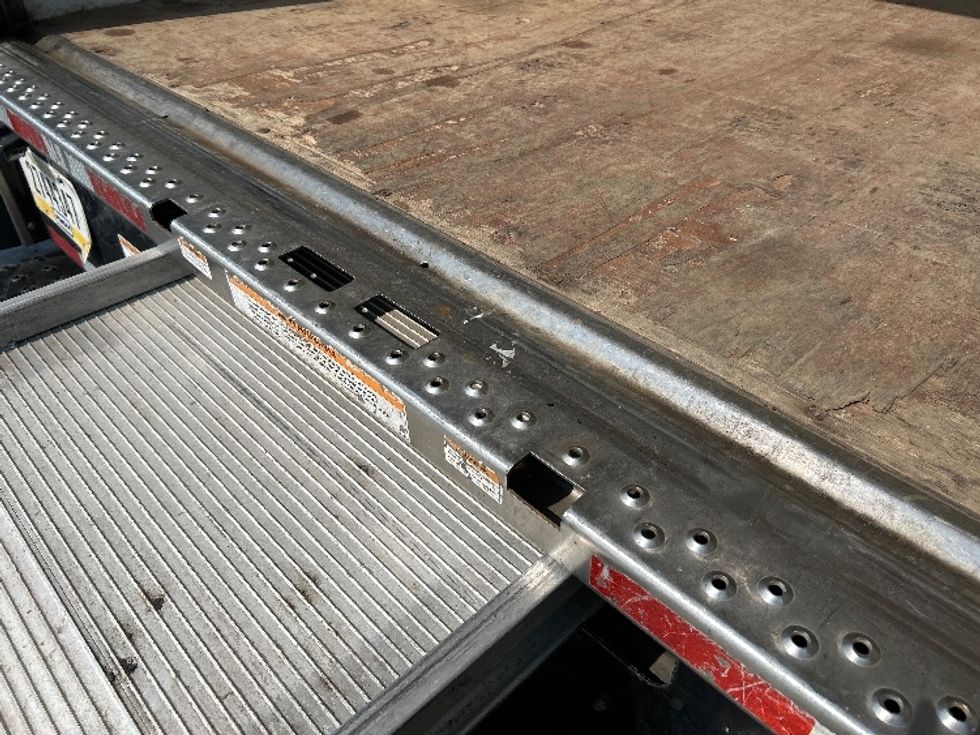 Light Duty Box Truck-Light and Medium Duty Trucks-GMC-2019-Savana G33903-East Chicago-IN-83,744\n\t\tmiles-$ 24,000 - Image 10