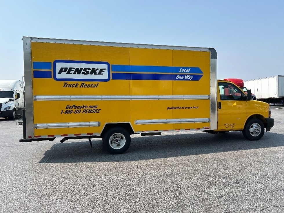 Light Duty Box Truck-Light and Medium Duty Trucks-GMC-2019-Savana G33903-East Chicago-IN-83,744\n\t\tmiles-$ 24,000 - Image 15