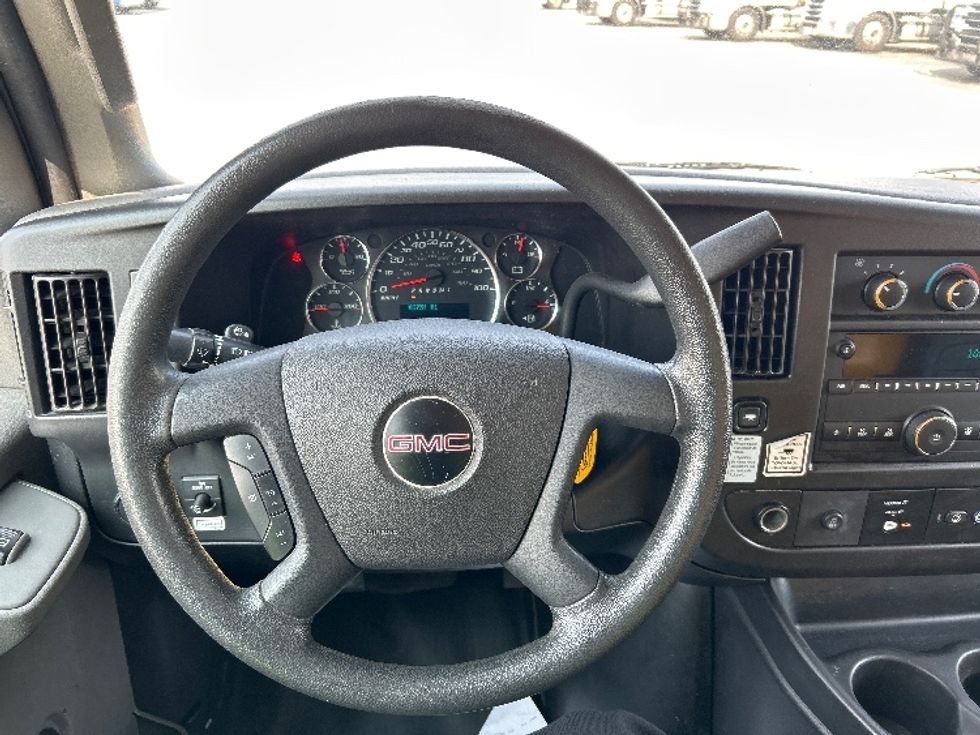 Light Duty Box Truck-Light and Medium Duty Trucks-GMC-2019-Savana G33903-East Chicago-IN-83,744\n\t\tmiles-$ 24,000 - Image 18