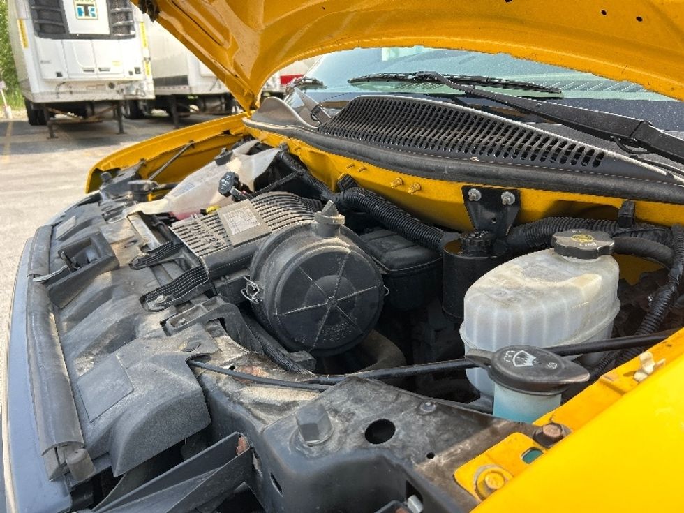 Light Duty Box Truck-Light and Medium Duty Trucks-GMC-2019-Savana G33903-East Chicago-IN-83,744\n\t\tmiles-$ 24,000 - Image 24