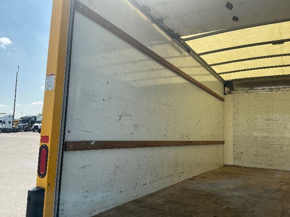 Light Duty Box Truck-Light and Medium Duty Trucks-GMC-2019-Savana G33903-East Chicago-IN-86,515\n\t\tmiles-$ 23,750 - Image 10