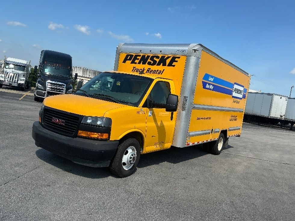 Light Duty Box Truck-Light and Medium Duty Trucks-GMC-2019-Savana G33903-East Chicago-IN-86,515\n\t\tmiles-$ 23,750 - Image 3