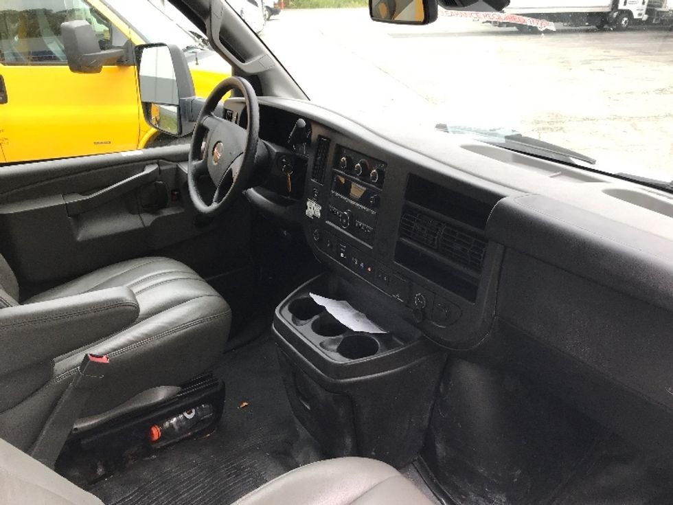 Light Duty Box Truck-Light and Medium Duty Trucks-GMC-2019-Savana G33903-Fitchburg-MA-94,123\n\t\tmiles-$ 25,750 - Image 17