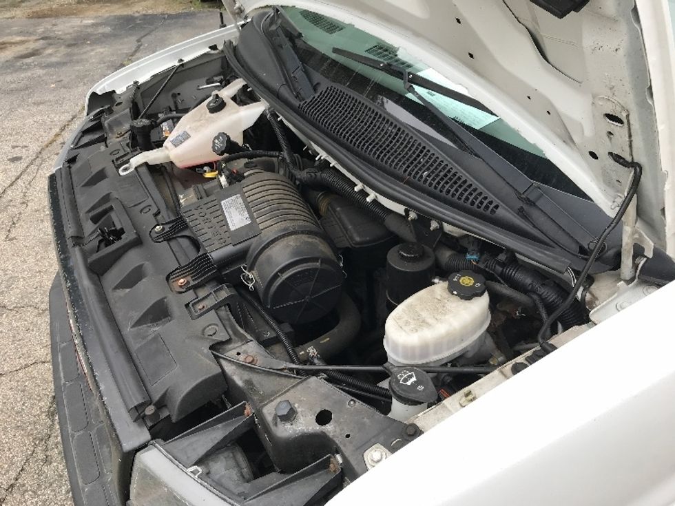 Light Duty Box Truck-Light and Medium Duty Trucks-GMC-2019-Savana G33903-Fitchburg-MA-94,123\n\t\tmiles-$ 25,750 - Image 22