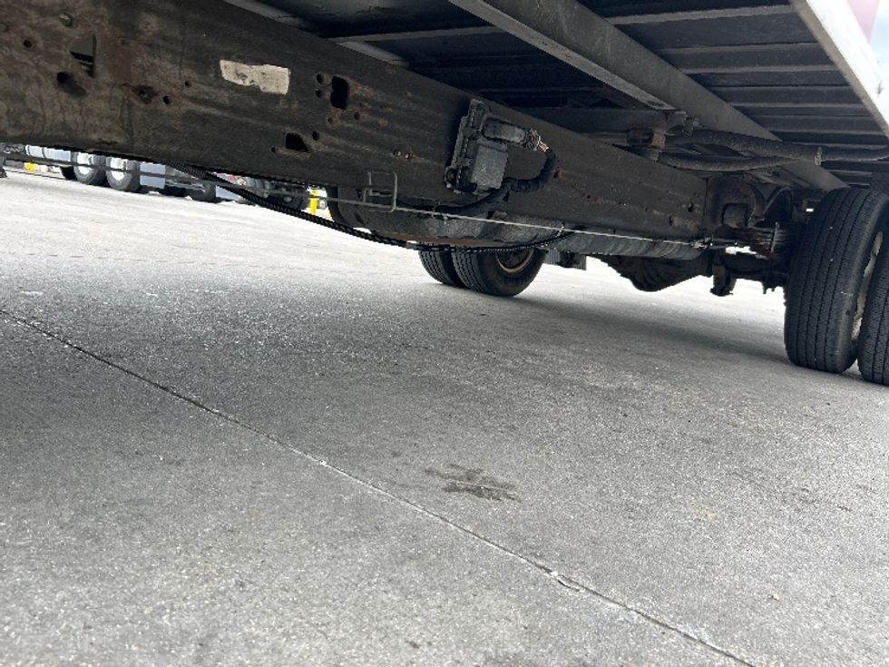 Light Duty Box Truck-Light and Medium Duty Trucks-GMC-2019-Savana G33903-Garland-TX-118,702\n\t\tmiles-$ 20,250 - Image 5