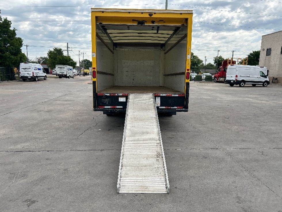 Light Duty Box Truck-Light and Medium Duty Trucks-GMC-2019-Savana G33903-Garland-TX-118,702\n\t\tmiles-$ 20,250 - Image 9
