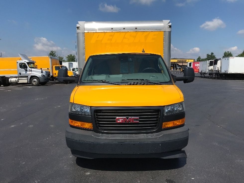 Light Duty Box Truck-Light and Medium Duty Trucks-GMC-2019-Savana G33903-Lancaster-PA-82,170\n\t\tmiles-$ 23,250 - Image 2