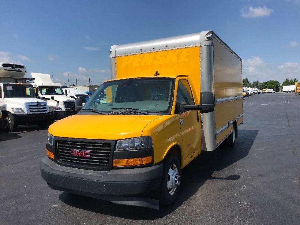 Light Duty Box Truck-Light and Medium Duty Trucks-GMC-2019-Savana G33903-Lancaster-PA-82,170\n\t\tmiles-$ 23,250 - Image 3