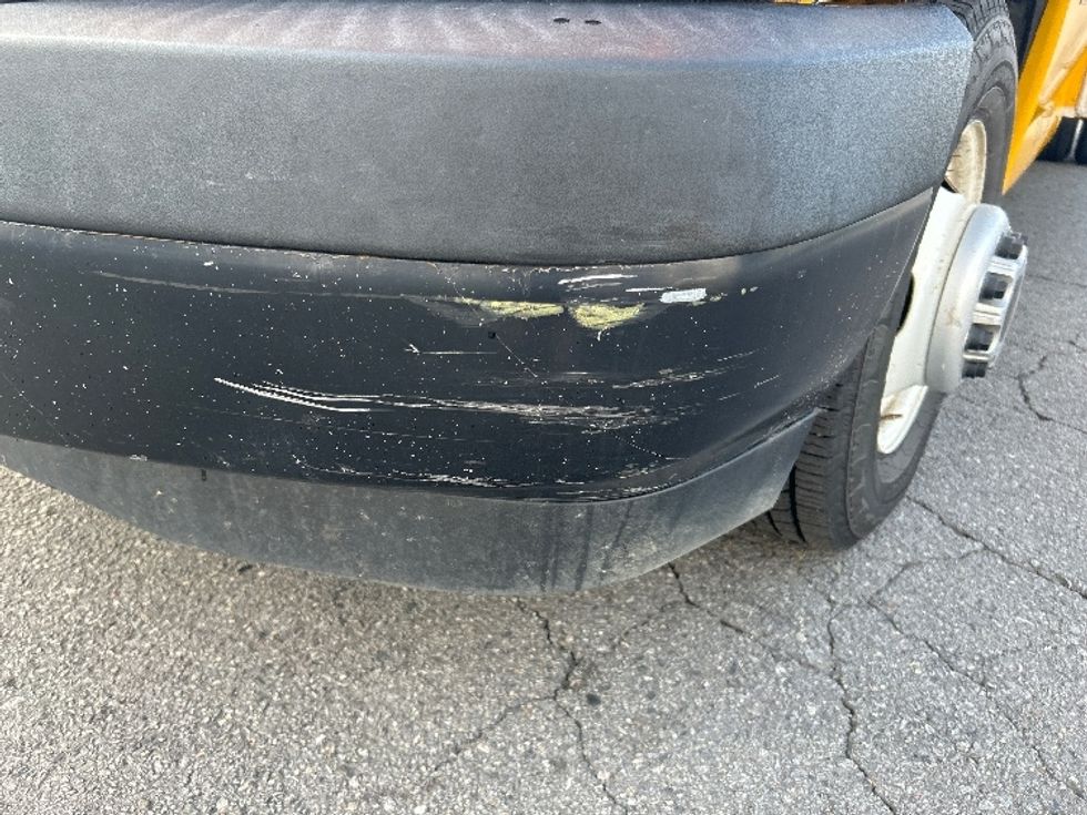 Light Duty Box Truck-Light and Medium Duty Trucks-GMC-2019-Savana G33903-Little Rock-AR-122,838\n\t\tmiles-$ 21,500 - Image 22