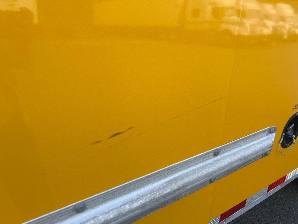 Light Duty Box Truck-Light and Medium Duty Trucks-GMC-2019-Savana G33903-Little Rock-AR-122,838\n\t\tmiles-$ 21,500 - Image 24