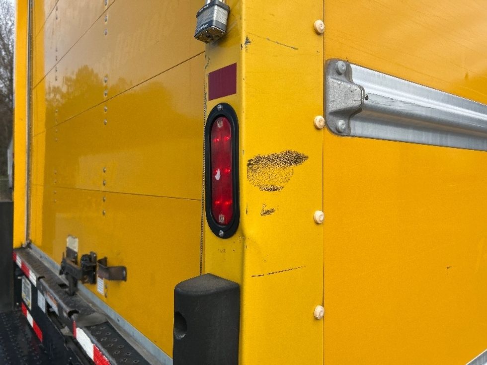 Light Duty Box Truck-Light and Medium Duty Trucks-GMC-2019-Savana G33903-Little Rock-AR-122,838\n\t\tmiles-$ 21,500 - Image 25