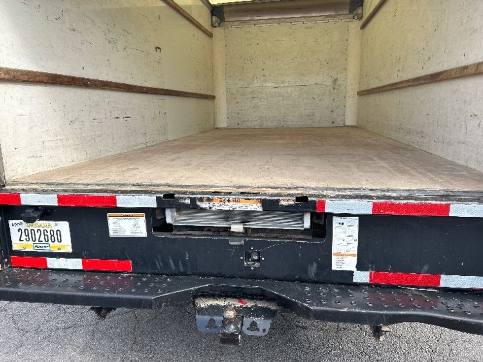 Light Duty Box Truck-Light and Medium Duty Trucks-GMC-2019-Savana G33903-Little Rock-AR-122,838\n\t\tmiles-$ 21,500 - Image 8