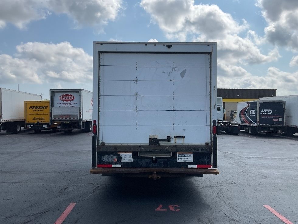 Light Duty Box Truck-Light and Medium Duty Trucks-GMC-2019-Savana G33903-Milwaukee-WI-85,846\n\t\tmiles-$ 28,250 - Image 7