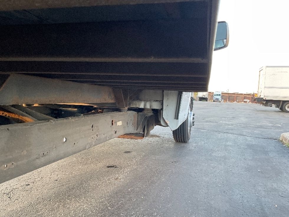 Light Duty Box Truck-Light and Medium Duty Trucks-GMC-2019-Savana G33903-Milwaukee-WI-89,892\n\t\tmiles-$ 26,000 - Image 13