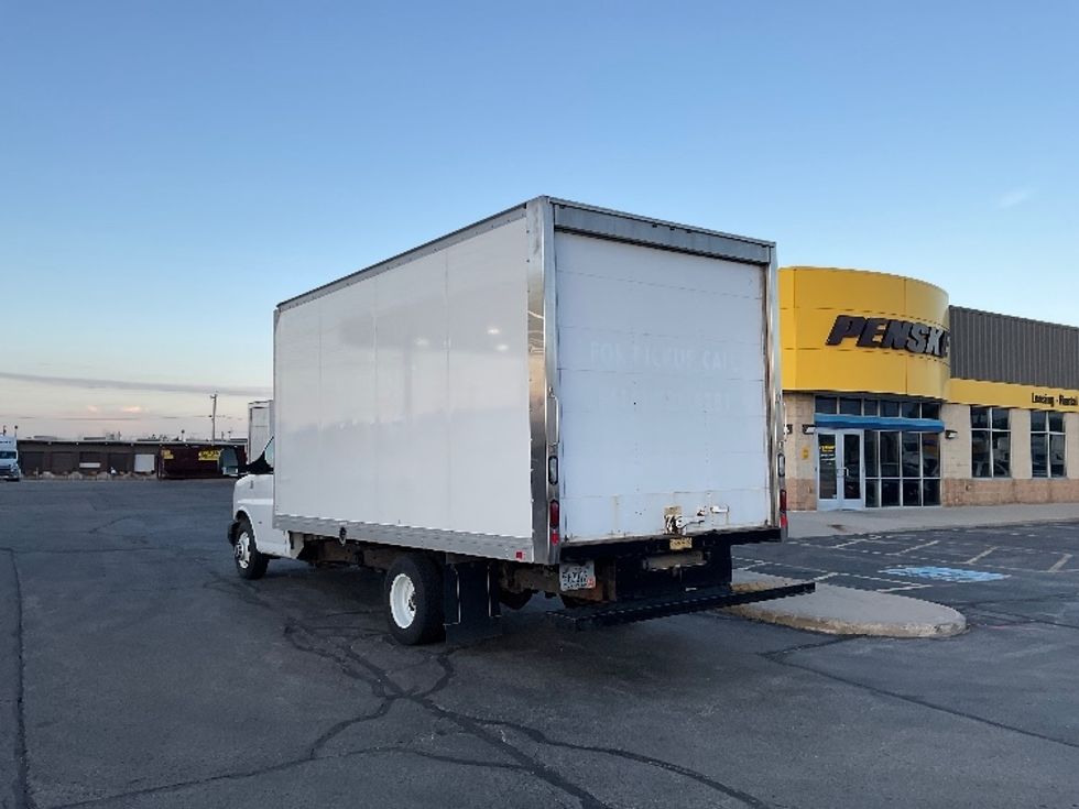 Light Duty Box Truck-Light and Medium Duty Trucks-GMC-2019-Savana G33903-Milwaukee-WI-89,892\n\t\tmiles-$ 26,000 - Image 6