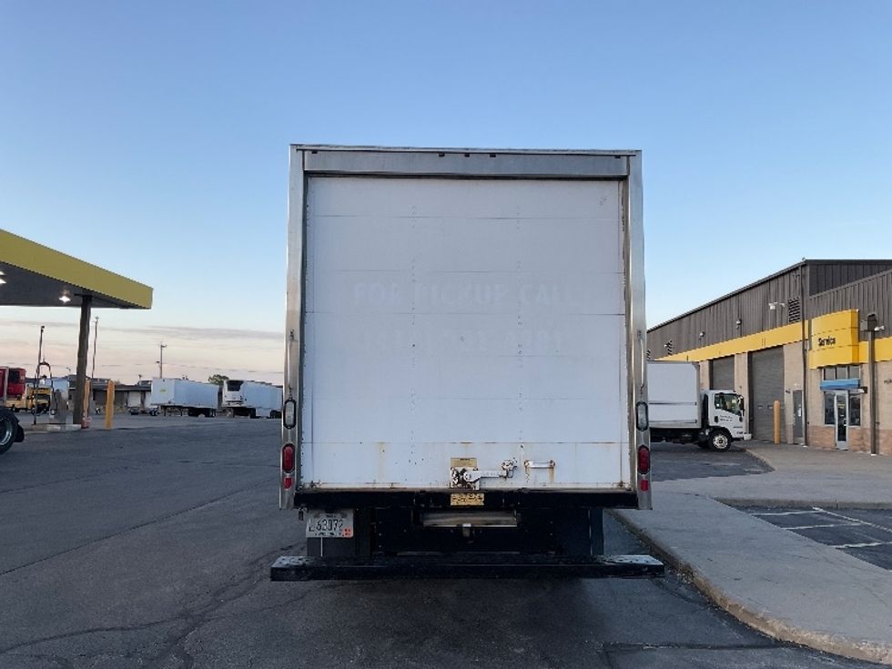 Light Duty Box Truck-Light and Medium Duty Trucks-GMC-2019-Savana G33903-Milwaukee-WI-89,892\n\t\tmiles-$ 26,000 - Image 7