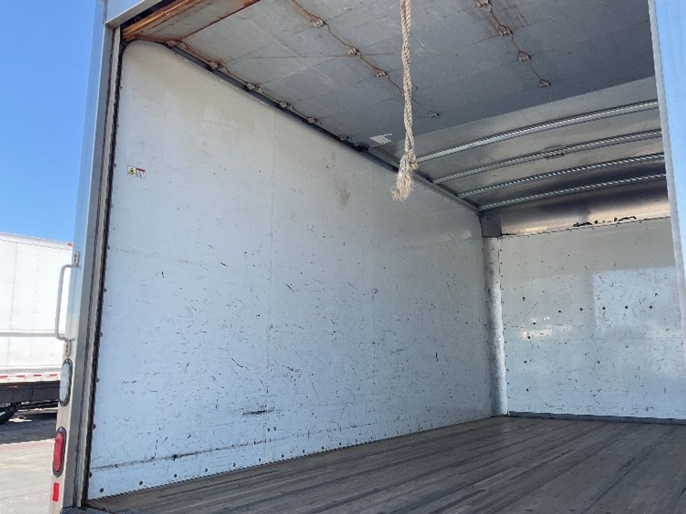 Light Duty Box Truck-Light and Medium Duty Trucks-GMC-2019-Savana G33903-Milwaukee-WI-92,397\n\t\tmiles-$ 27,250 - Image 11