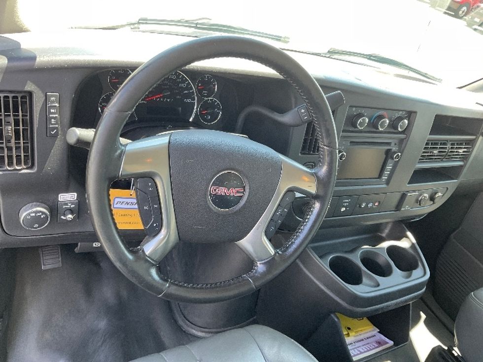 Light Duty Box Truck-Light and Medium Duty Trucks-GMC-2019-Savana G33903-Milwaukee-WI-92,397\n\t\tmiles-$ 27,250 - Image 18