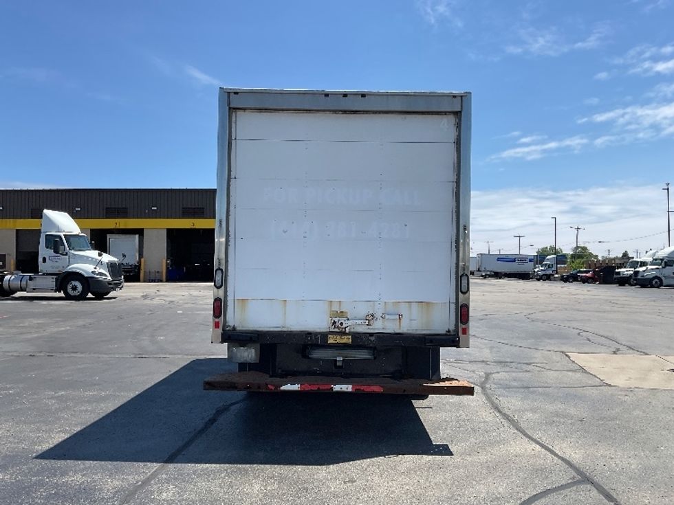 Light Duty Box Truck-Light and Medium Duty Trucks-GMC-2019-Savana G33903-Milwaukee-WI-92,397\n\t\tmiles-$ 27,250 - Image 7