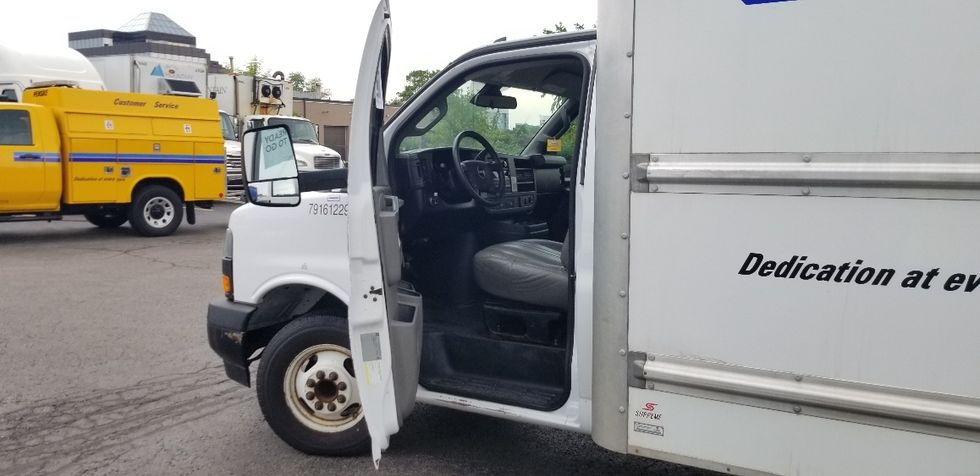 Light Duty Box Truck-Light and Medium Duty Trucks-GMC-2019-Savana G33903-Mississauga-ON-202,351\n\t\tkm-$ 29,750 - Image 16