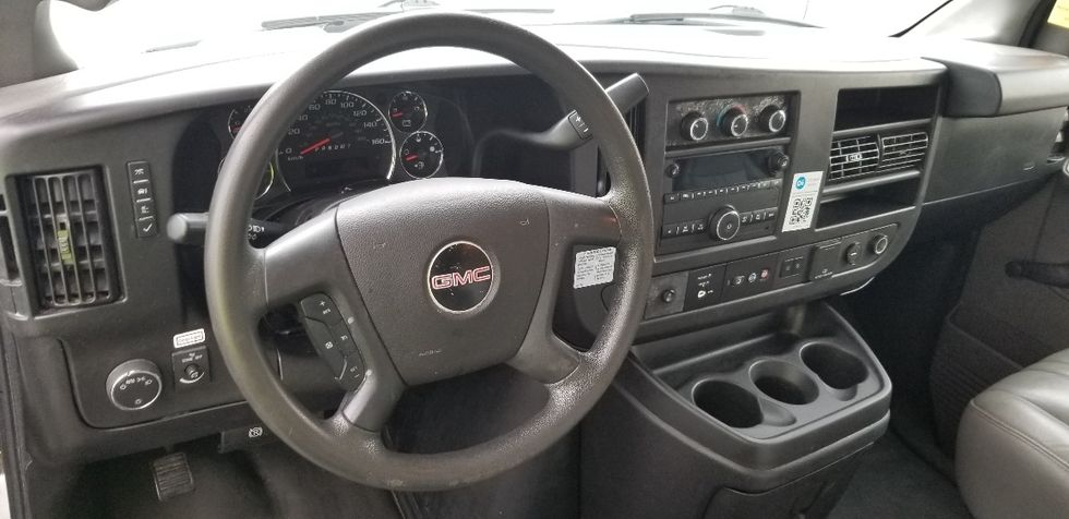 Light Duty Box Truck-Light and Medium Duty Trucks-GMC-2019-Savana G33903-Mississauga-ON-202,351\n\t\tkm-$ 29,750 - Image 17