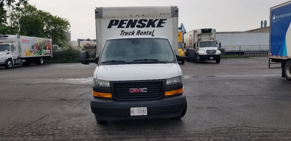 Light Duty Box Truck-Light and Medium Duty Trucks-GMC-2019-Savana G33903-Mississauga-ON-202,351\n\t\tkm-$ 29,750 - Image 2