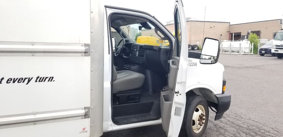 Light Duty Box Truck-Light and Medium Duty Trucks-GMC-2019-Savana G33903-Mississauga-ON-202,351\n\t\tkm-$ 29,750 - Image 20