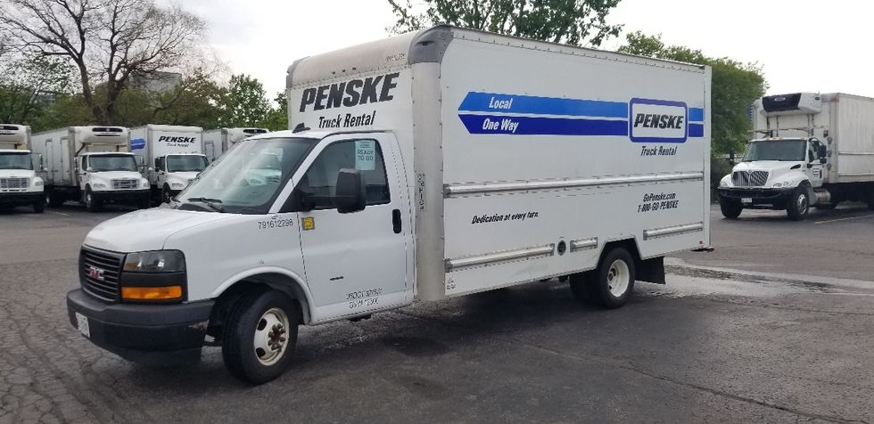 Light Duty Box Truck-Light and Medium Duty Trucks-GMC-2019-Savana G33903-Mississauga-ON-202,351\n\t\tkm-$ 29,750 - Image 3