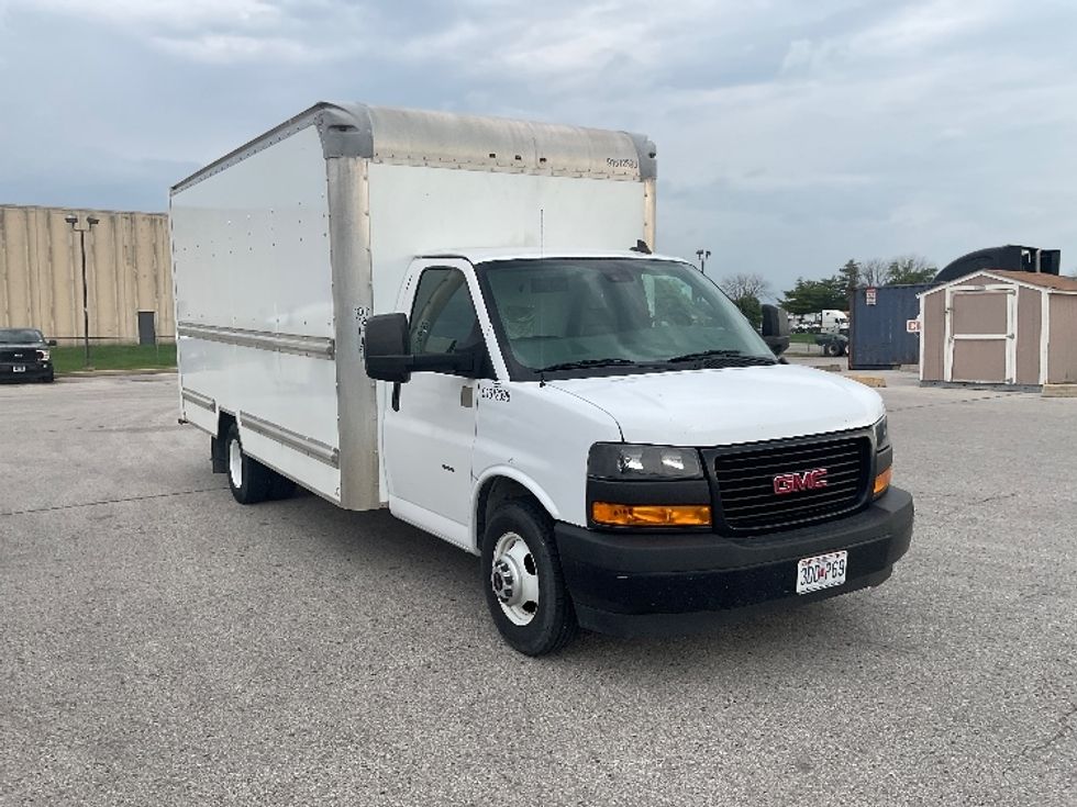 Light Duty Box Truck-Light and Medium Duty Trucks-GMC-2019-Savana G33903-Moberly-MO-112,888\n\t\tmiles-$ 27,750 - Image 1