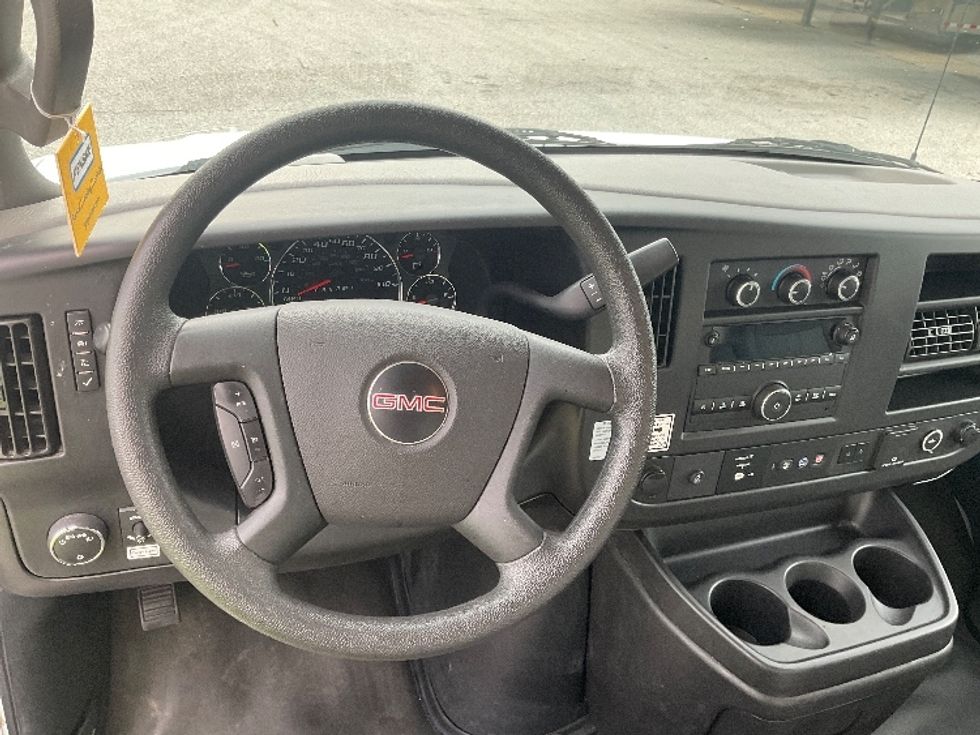 Light Duty Box Truck-Light and Medium Duty Trucks-GMC-2019-Savana G33903-Moberly-MO-112,888\n\t\tmiles-$ 27,750 - Image 18