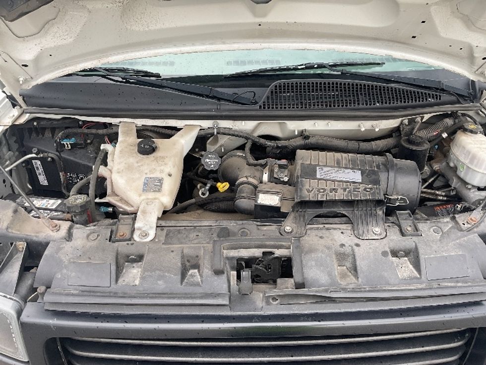 Light Duty Box Truck-Light and Medium Duty Trucks-GMC-2019-Savana G33903-Moberly-MO-112,888\n\t\tmiles-$ 27,750 - Image 23