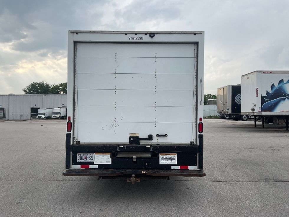 Light Duty Box Truck-Light and Medium Duty Trucks-GMC-2019-Savana G33903-Moberly-MO-112,888\n\t\tmiles-$ 27,750 - Image 7