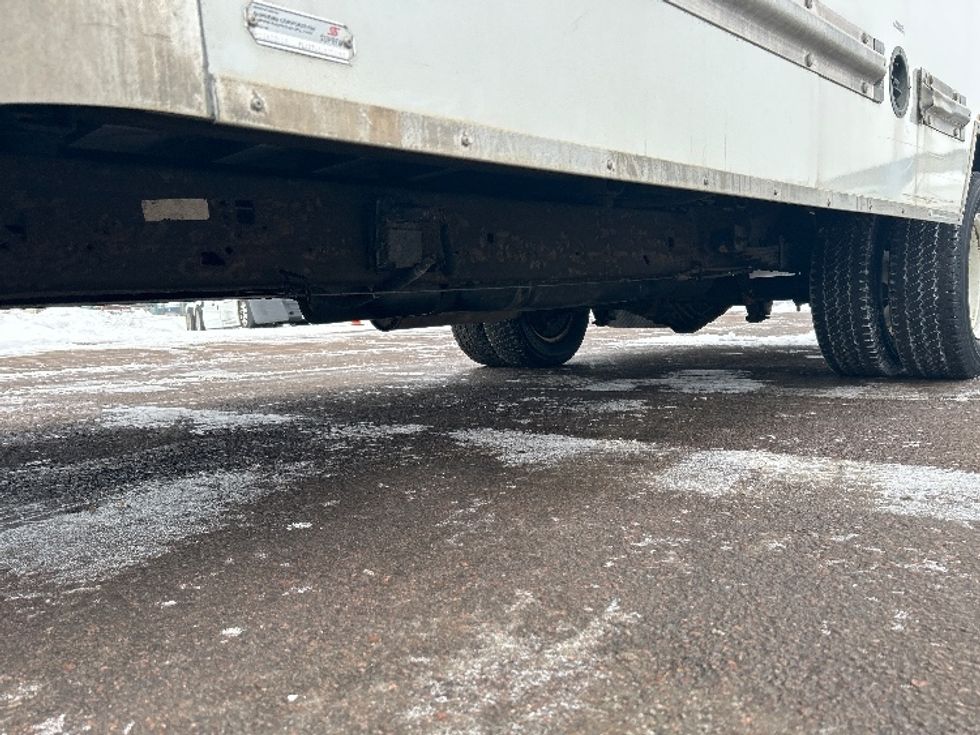 Light Duty Box Truck-Light and Medium Duty Trucks-GMC-2019-Savana G33903-Moncton-NB-205,176\n\t\tkm-$ 31,000 - Image 5