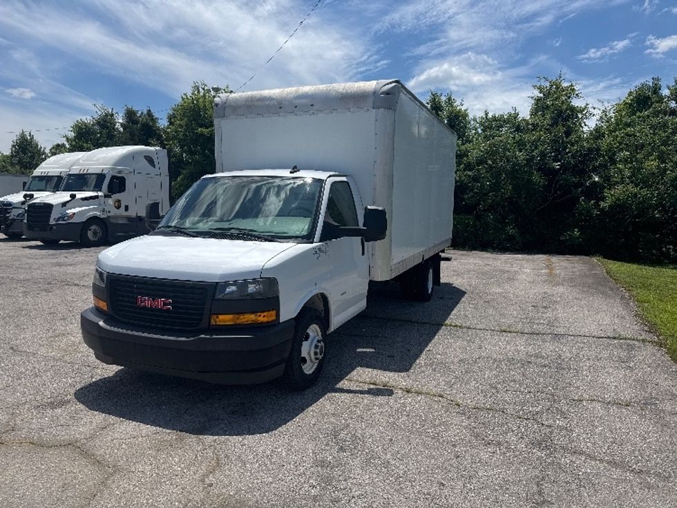 Light Duty Box Truck-Light and Medium Duty Trucks-GMC-2019-Savana G33903-Nashville (Mount Juliet)-TN-24,058\n\t\tmiles-$ 34,250 - Image 1
