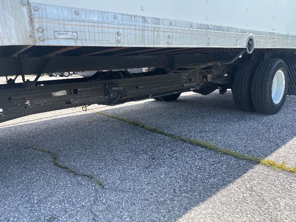 Light Duty Box Truck-Light and Medium Duty Trucks-GMC-2019-Savana G33903-Nashville (Mount Juliet)-TN-24,058\n\t\tmiles-$ 34,250 - Image 5