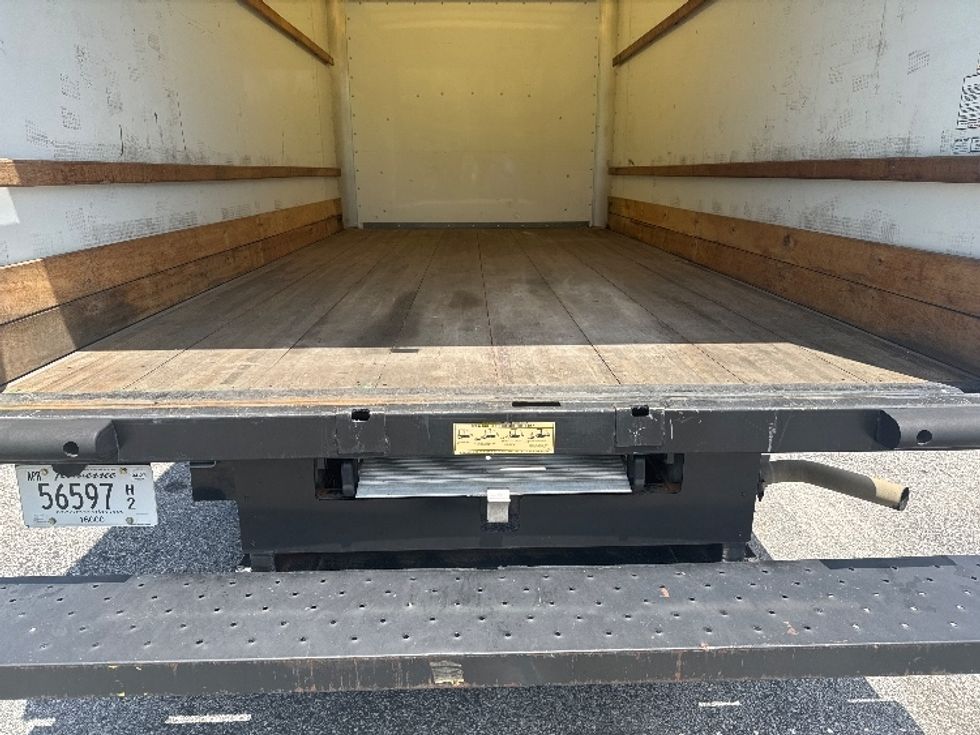 Light Duty Box Truck-Light and Medium Duty Trucks-GMC-2019-Savana G33903-Nashville (Mount Juliet)-TN-24,058\n\t\tmiles-$ 34,250 - Image 9