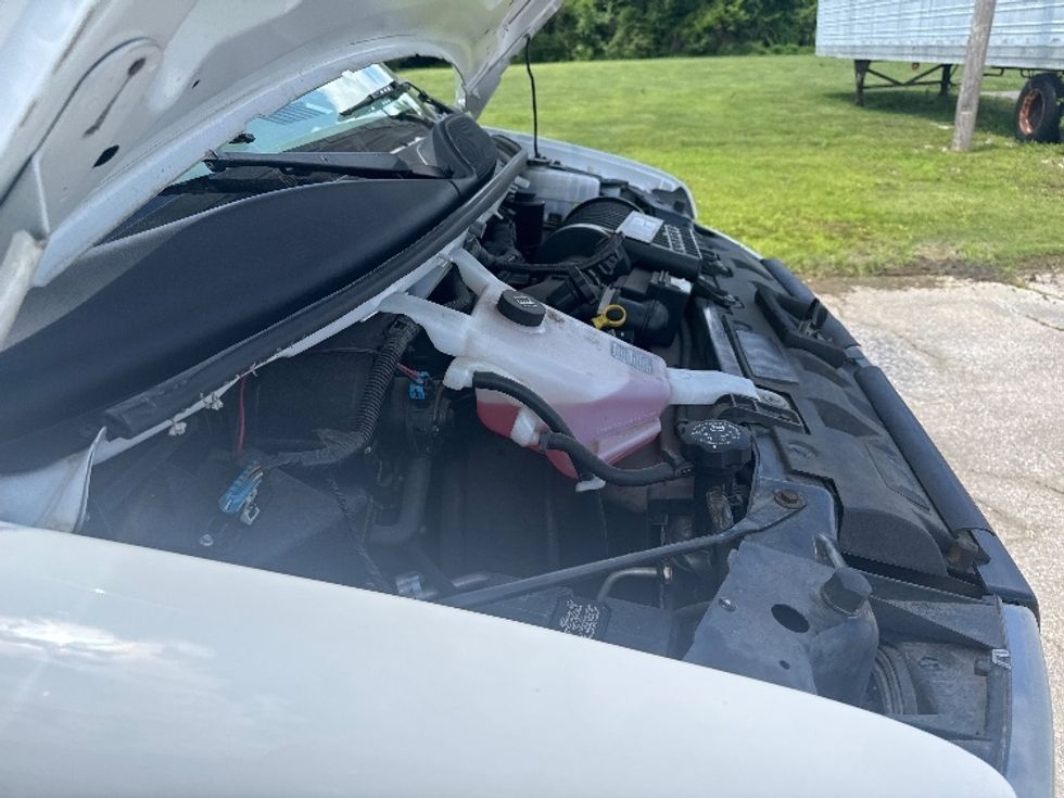 Light Duty Box Truck-Light and Medium Duty Trucks-GMC-2019-Savana G33903-Nashville (Mount Juliet)-TN-24,058\n\t\tmiles-$ 34,250 - Image 23