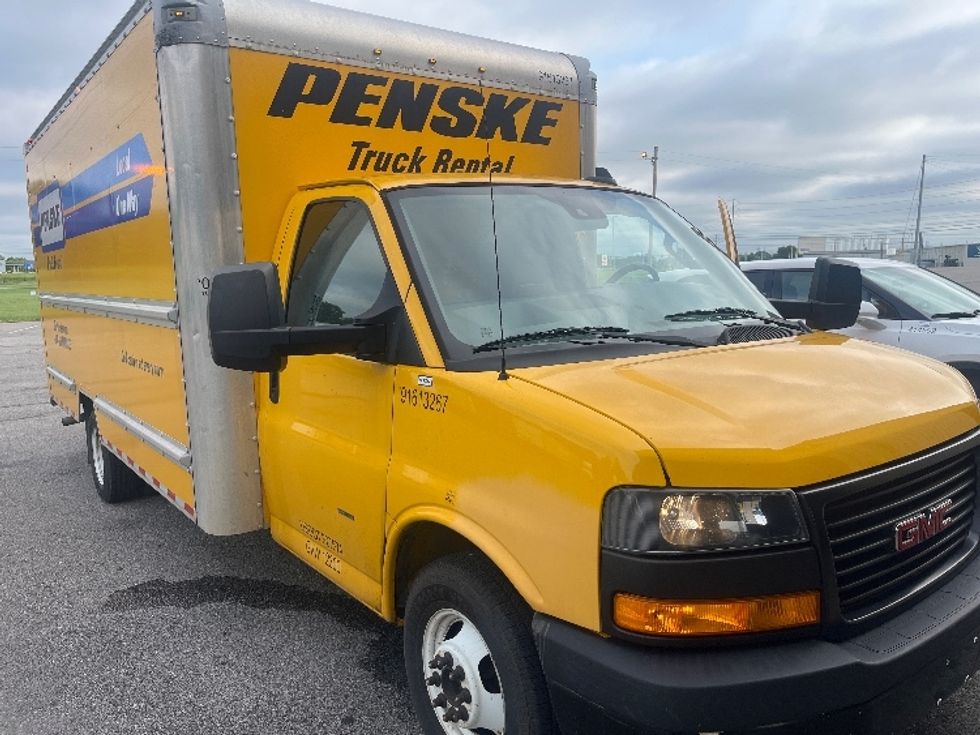 Light Duty Box Truck-Light and Medium Duty Trucks-GMC-2019-Savana G33903-Nashville (Mount Juliet)-TN-92,837\n\t\tmiles-$ 25,750 - Image 1