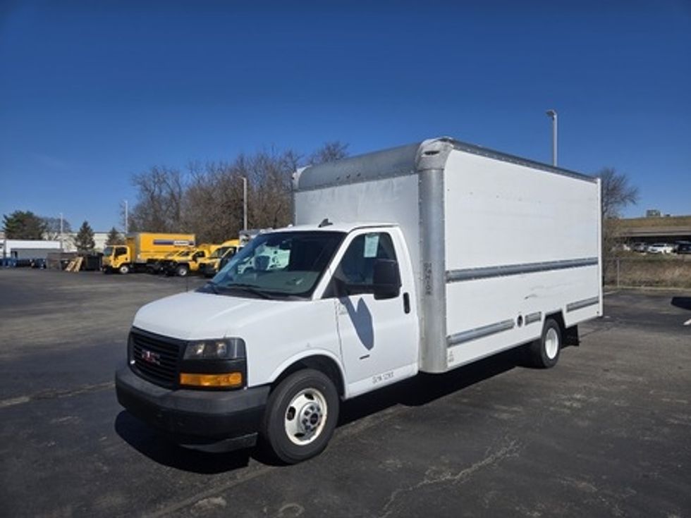 Light Duty Box Truck-Light and Medium Duty Trucks-GMC-2019-Savana G33903-New Castle-DE-103,942\n\t\tmiles-$ 29,250 - Image 3