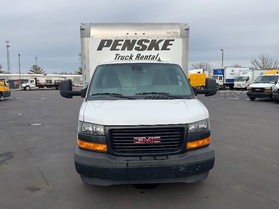 Light Duty Box Truck-Light and Medium Duty Trucks-GMC-2019-Savana G33903-New Castle-DE-81,249\n\t\tmiles-$ 29,750 - Image 2