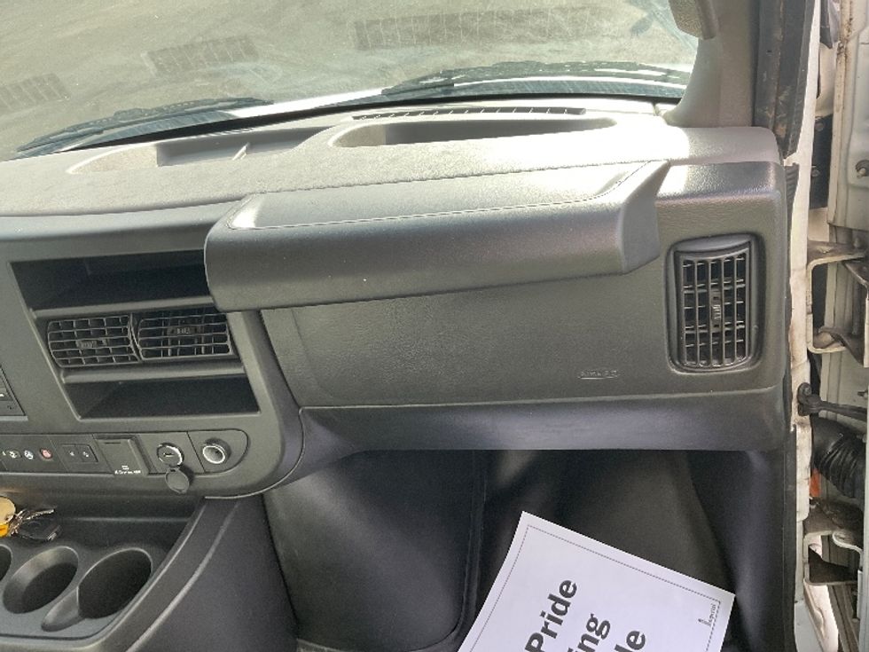 Light Duty Box Truck-Light and Medium Duty Trucks-GMC-2019-Savana G33903-New Castle-DE-81,249\n\t\tmiles-$ 29,750 - Image 21