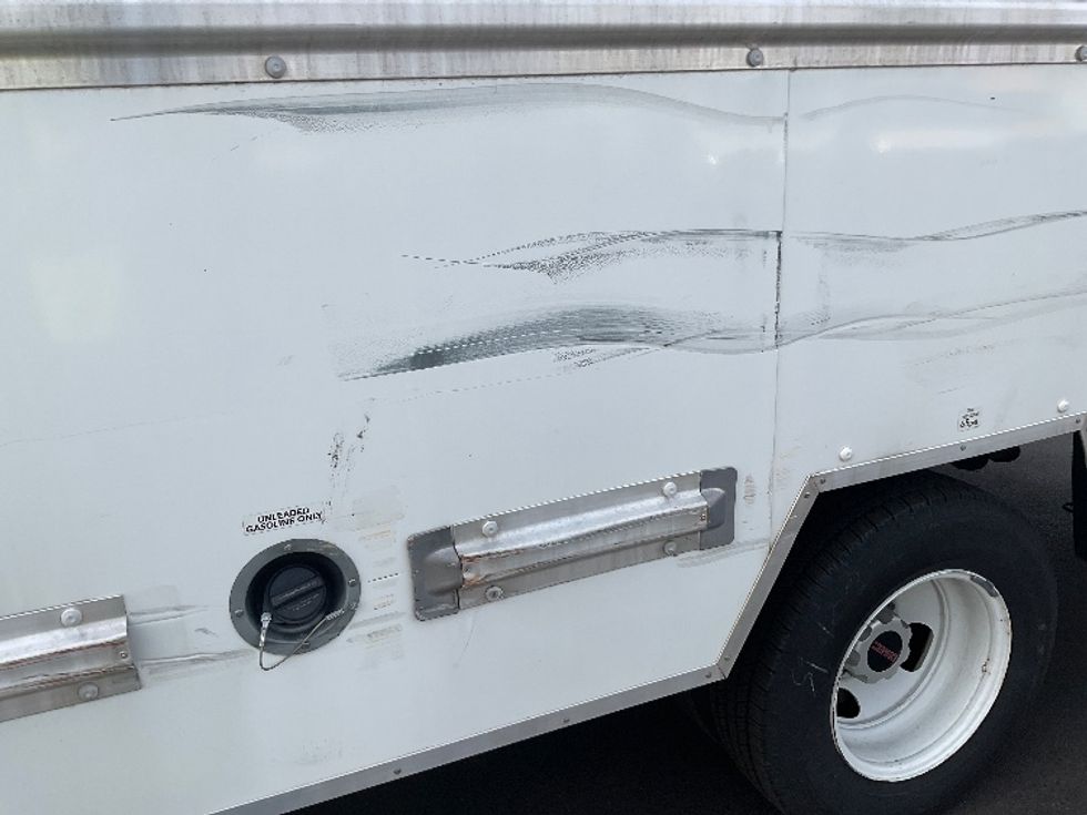 Light Duty Box Truck-Light and Medium Duty Trucks-GMC-2019-Savana G33903-New Castle-DE-81,249\n\t\tmiles-$ 29,750 - Image 25