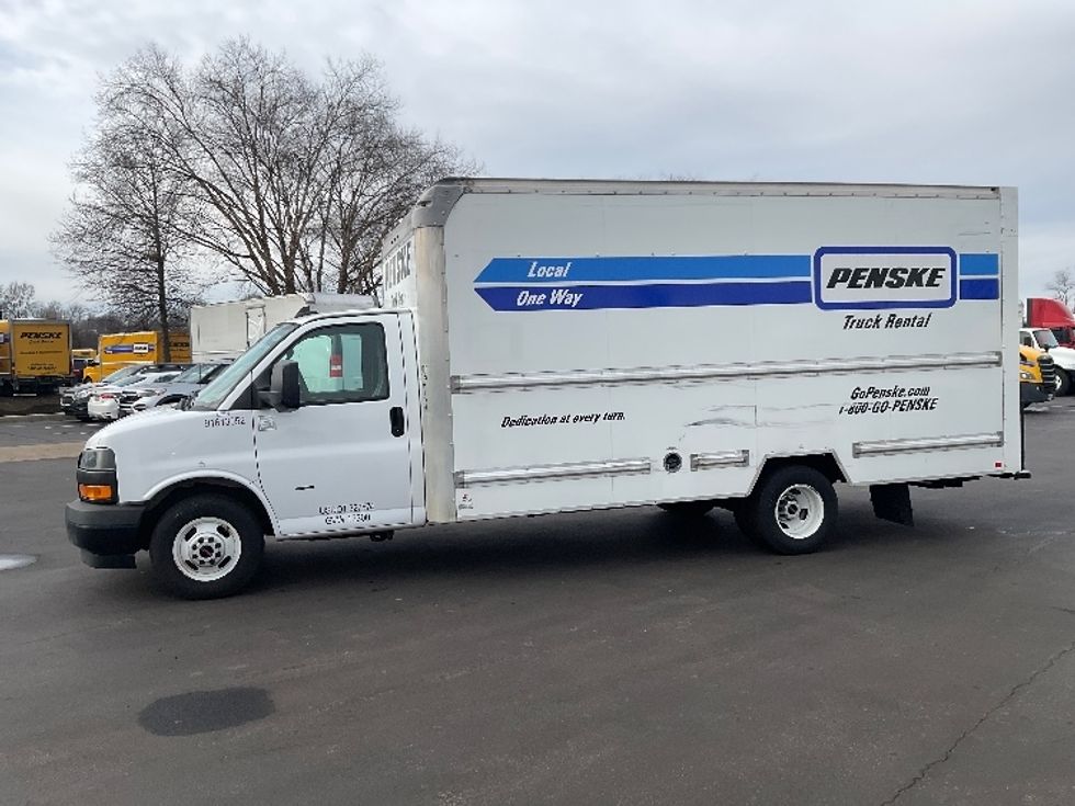 Light Duty Box Truck-Light and Medium Duty Trucks-GMC-2019-Savana G33903-New Castle-DE-81,249\n\t\tmiles-$ 29,750 - Image 4