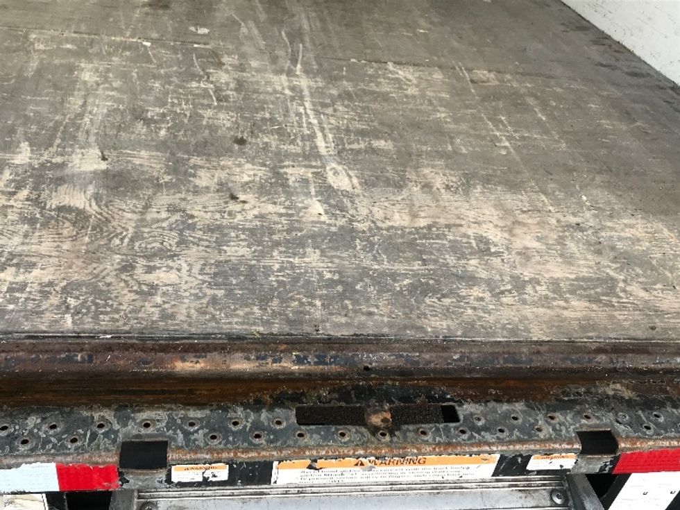 Light Duty Box Truck-Light and Medium Duty Trucks-GMC-2019-Savana G33903-Oshawa-ON-174,010\n\t\tkm-$ 29,750 - Image 10