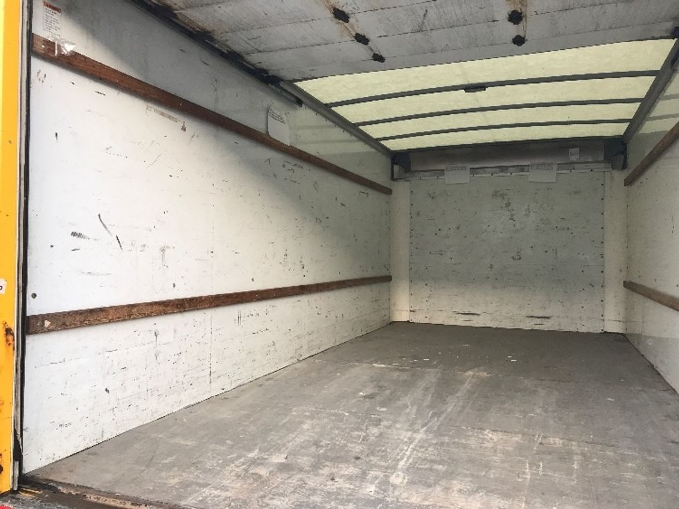 Light Duty Box Truck-Light and Medium Duty Trucks-GMC-2019-Savana G33903-Oshawa-ON-174,010\n\t\tkm-$ 29,750 - Image 11